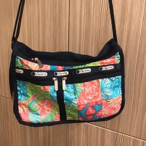 Lesportsac bag in great condition